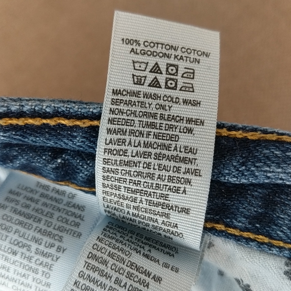Lucky Jeans - Picture 4 of 6
